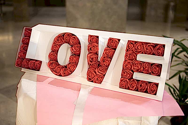 Güllü ışıklı love tabela - Görsel 3